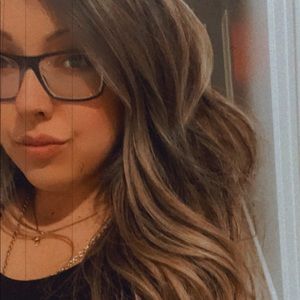 Meet your Posher, Vanessa